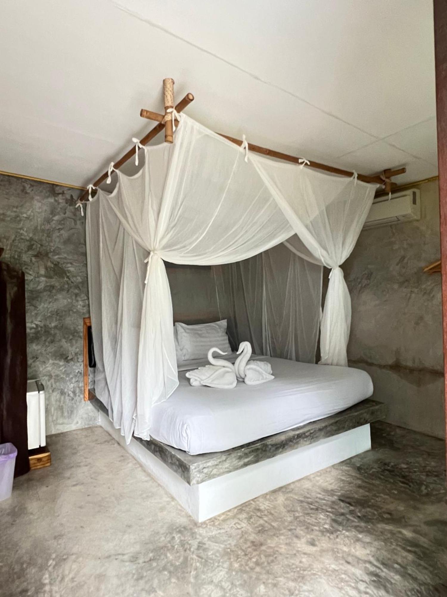 Sunshine On The Rock Hotel Ko Kut Ngoại thất bức ảnh